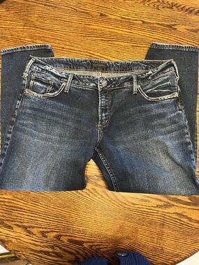 Silver Jeans Women's Boyfriend Jeans 33X25 in great condition.